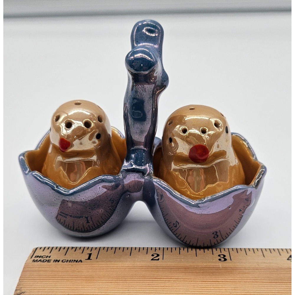 Lusterware Japan Ceramic Chick Salt and Pepper Shakers in Egg Holder with Handle - Picture 12 of 13